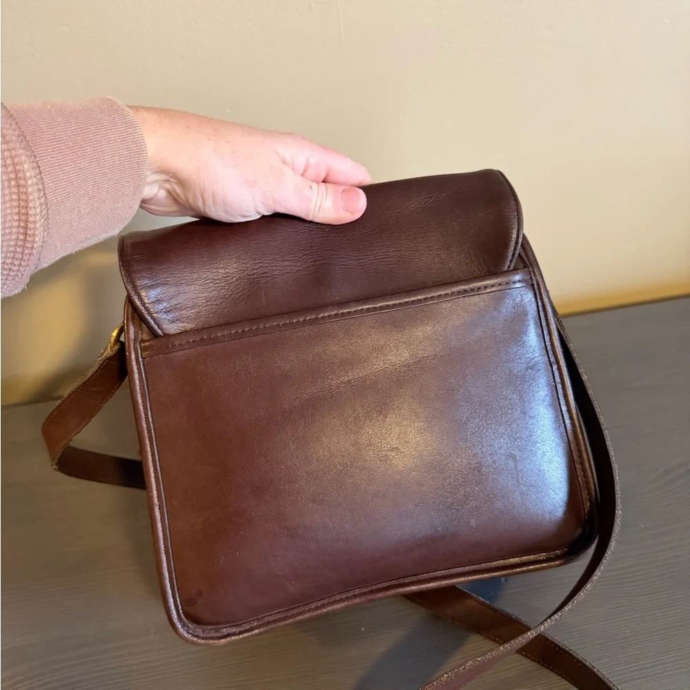 Coach Vintage Tribeca Flap Dark Brown Leather Messenger Bag 9092